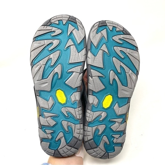 Vionic Men’s Bryce black flip flop sandals - Picture 6 of 7